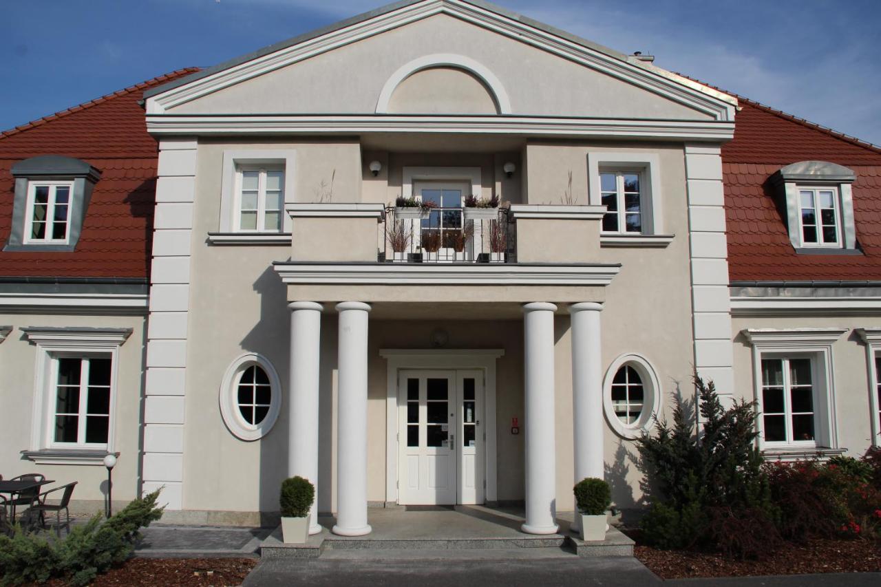 Eco Nieborow Hotel Exterior foto