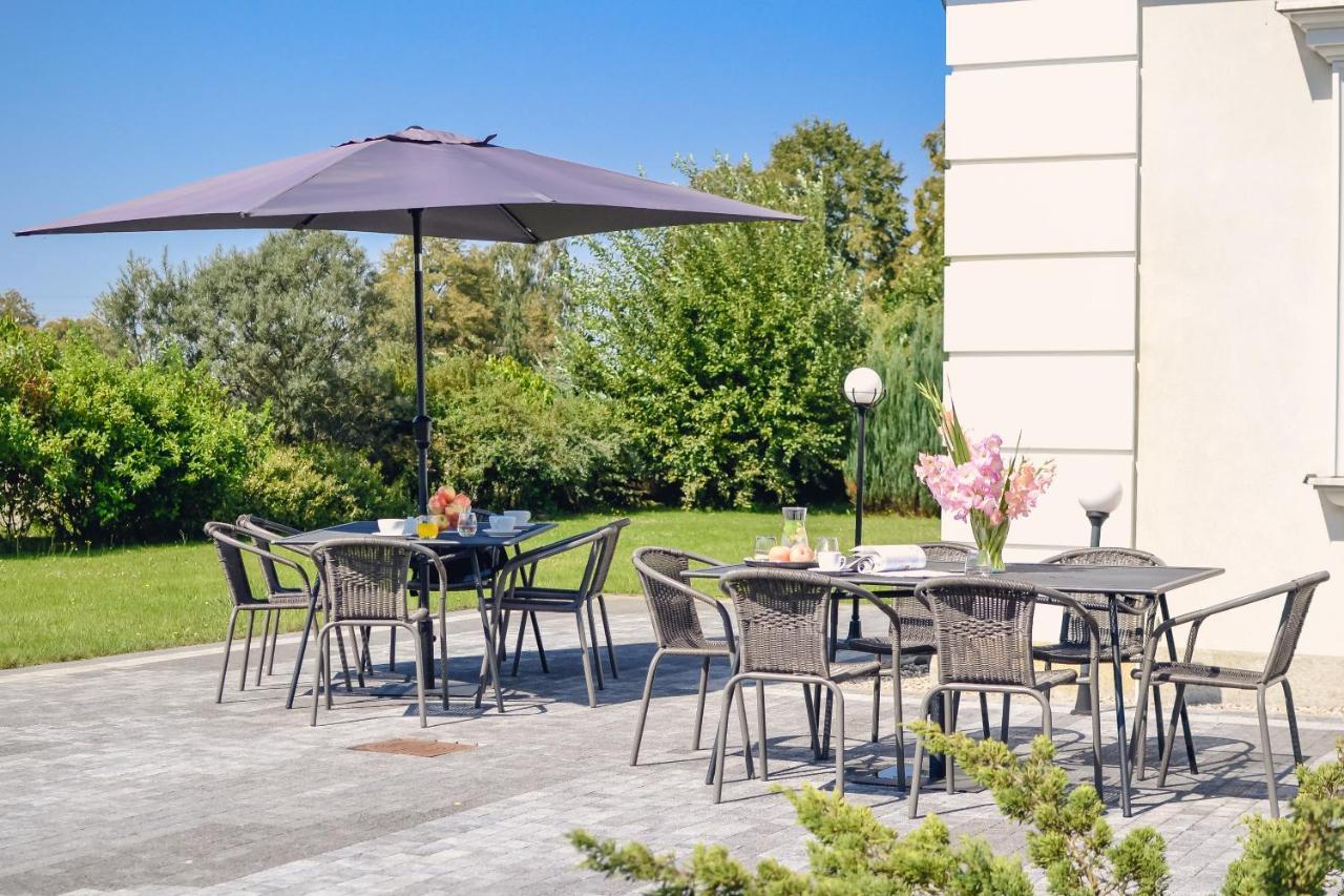 Eco Nieborow Hotel Exterior foto